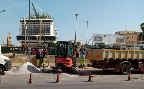 Tubo scoppiato in via Crispi, Palermo