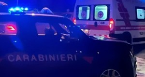 Rifiutano di pagare il conto, rapinano e feriscono commercianti a Capaci, caccia a sette giovani