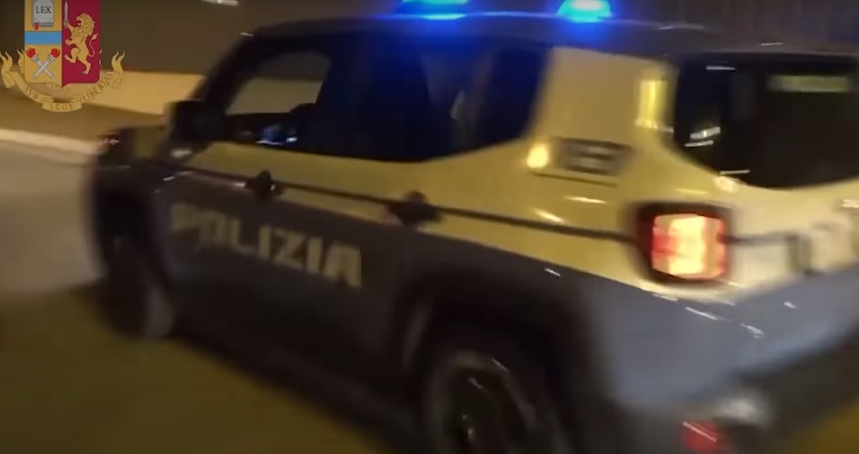 Scoperta nel centro di Caltanissetta una casa dello spaccio, la polizia arresta un 50enne in seguito alle segnalazioni dei vicini