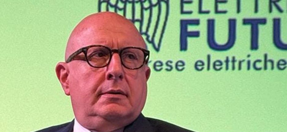 Ci furono pressioni di imprenditori e Confindustria sul governo regionale per avere fondi sui rifiuti, le parole dell’ex assessore Armao