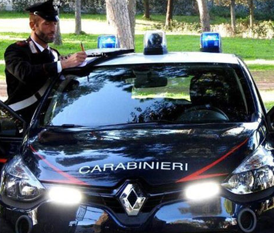Un giovane arrestato dopo aver forza un posto di blocco dei carabinieri nel Trapanese e sparato con una pistola giocattolo