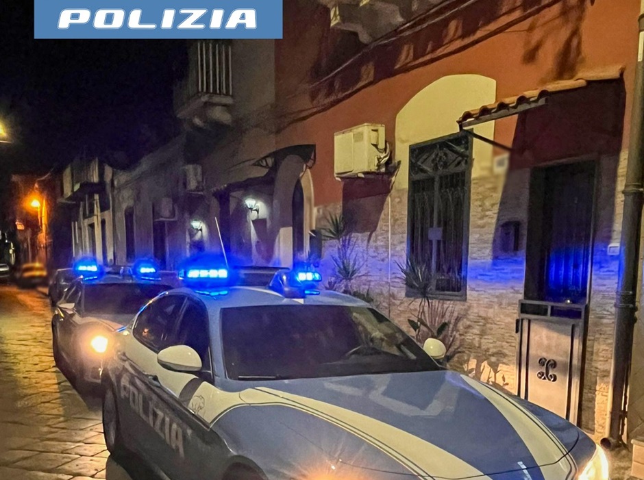 Arrestato per spaccio il titolare di un B&B nel quartiere di San Cristoforo a Catania, altri due giovani denunciati