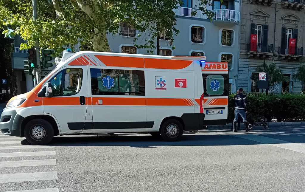 Incidente via Libertà, monopattino a terra