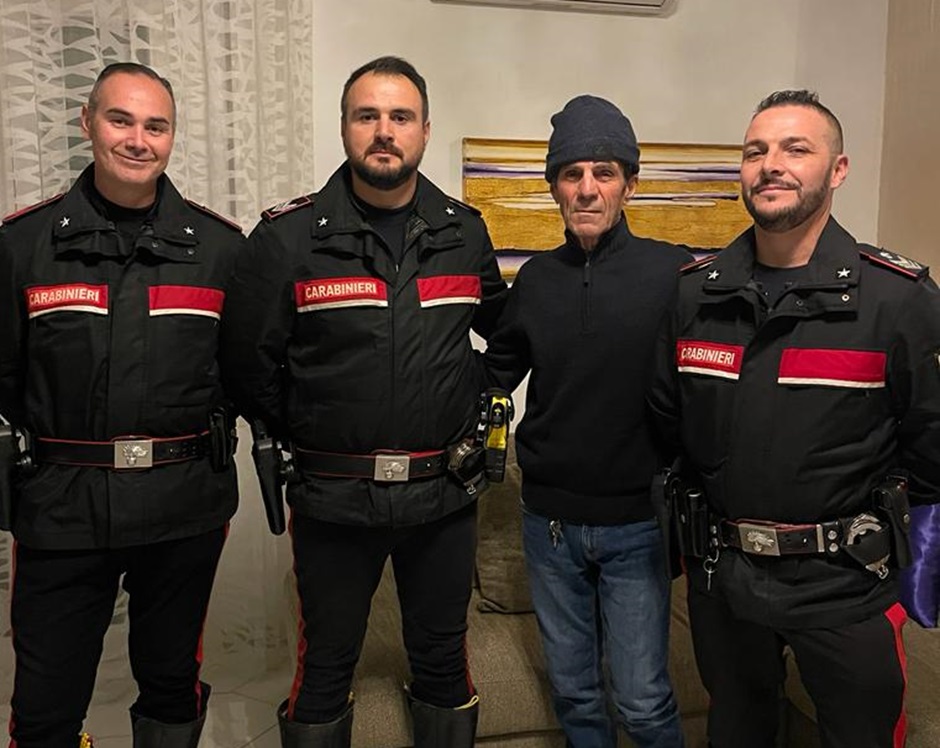 Un uomo di 73 anni a Trapani salvato dai carabinieri, era stato colto da un malore e cadendo a terra aveva perso molto sangue