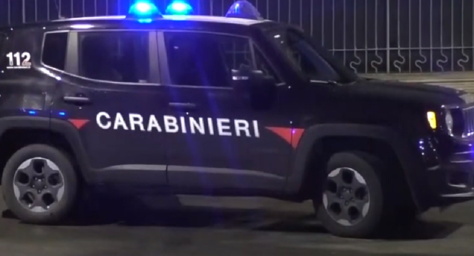 Uno straniero di 31 anni preso a colpi di bottiglia in testa ad Agrigento, contro di lui si sarebbero scagliati in tre