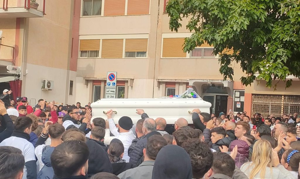 Funerali pugile Simone Glorioso, Bonagia