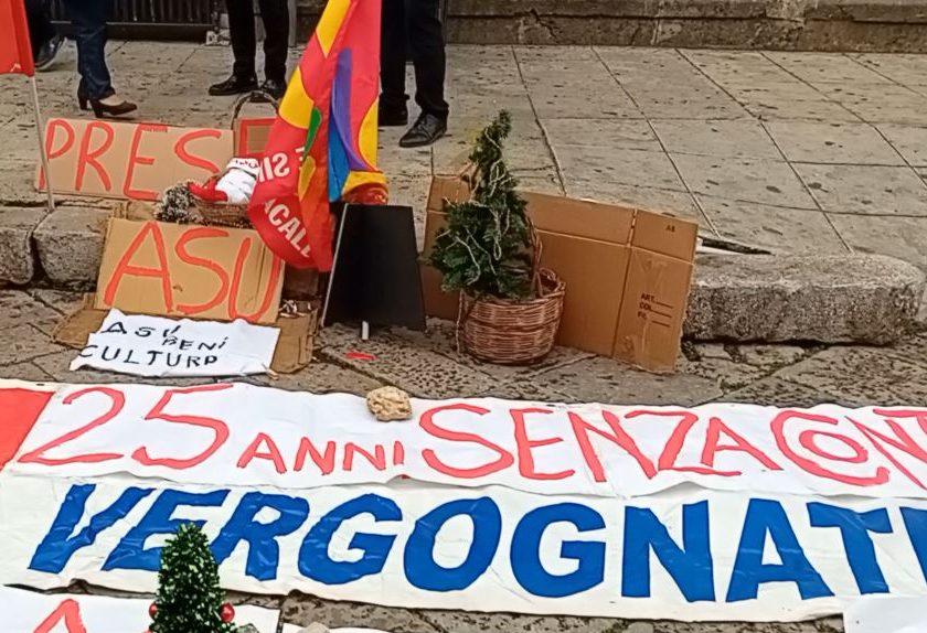 Protesta ASU piazza Olivella
