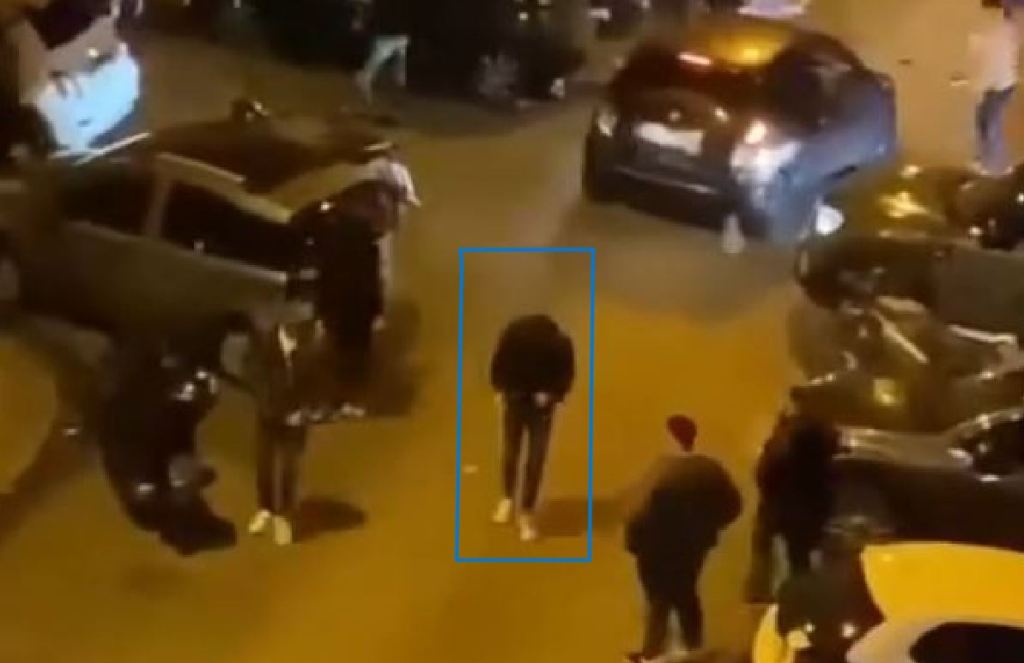 Spari e rissa in centro città