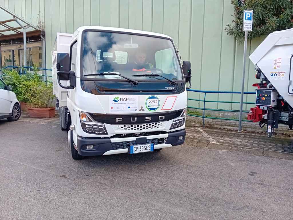 Camioncino Rap, piazzetta Cairoli