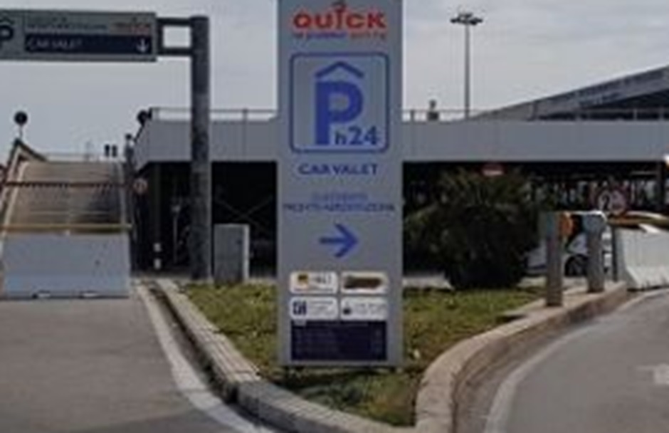 Scoppia il caso di una società che opera all’aeroporto di Palermo, vuole trattenere 10 euro al mese ai dipendenti per fruire del parcheggio