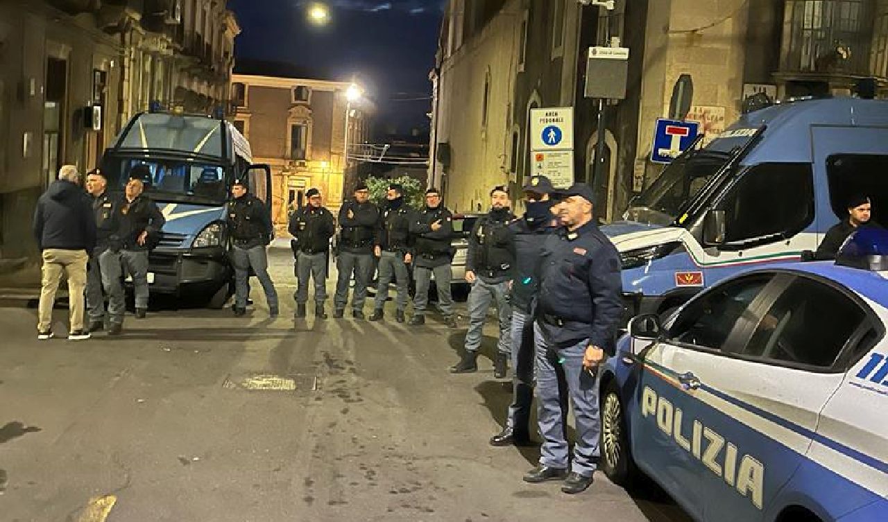  Polizia-sgombera-immobile-a-Catania-denunciate-11-persone