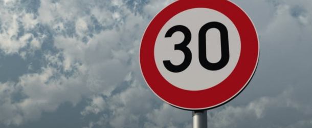 Palermo, il caso del limite a 30 km/h verso Mondello: cosa dice davvero la legge