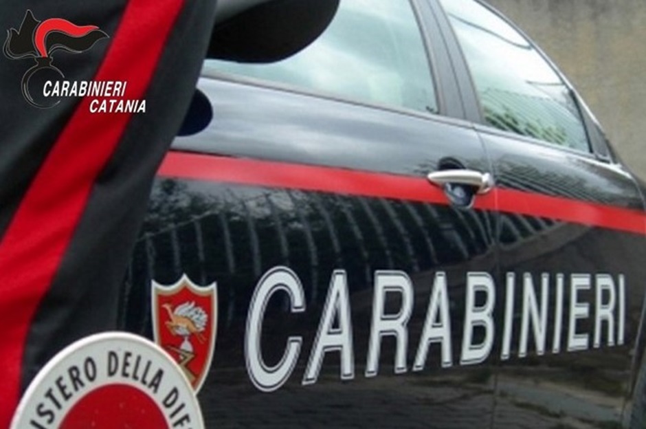 Tenta il suicidio perché affetto da una grave malattia, i carabinieri salvano in extremis un 48enne nel Catanese