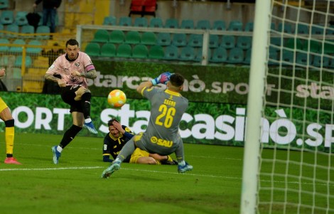Brunori sigla il 2-1 sul Modena. Foto Pasquale Ponente