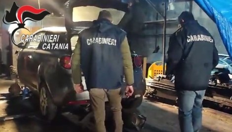 Riciclaggio Automobili Carabinieri Catania