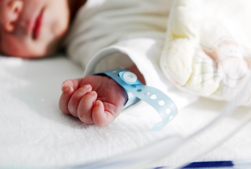 Neonato abbandonato.