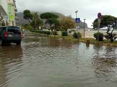 Maltempo si abbatte su Palermo, periferie della città finiscono sott’acqua