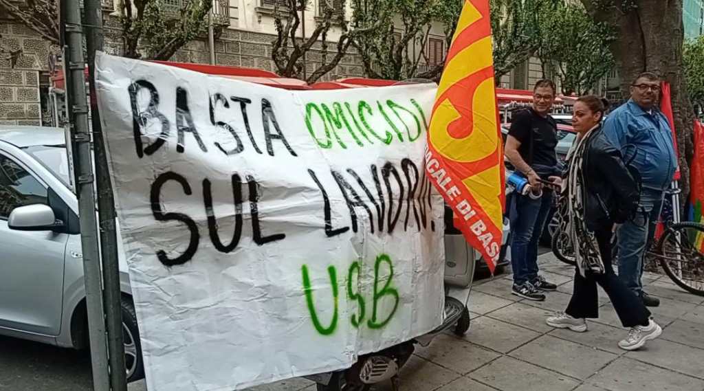 Protesta sindacato USB sede Amap Palermo