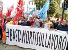 Tragedia sul lavoro a Casteldaccia, rabbia dei lavoratori allo sciopero generale, “Colpa è della politica”