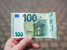 Bonus 100 euro del Governo, anzi 80 euro, una tantum e lo dà il datore di lavoro