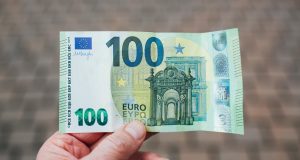 Bonus 100 euro del Governo, anzi 80 euro, una tantum e lo dà il datore di lavoro