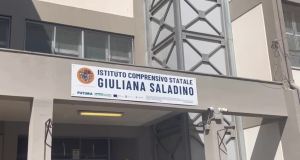 Scuola, il caso “Saladino”: mentre Palermo discute sul rinvio per il caldo, l’istituto del CEP anticipa di una settimana