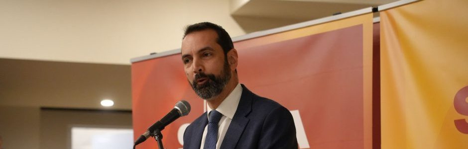 Federico Basile si dimette da sindaco di Messina, strategia per essere rieletto, bufera a destra: “Solo un capriccio politico”