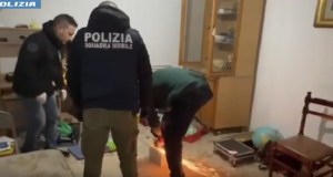 Rapina al titolare di un locale di Ortigia: due giovani finiscono in carcere