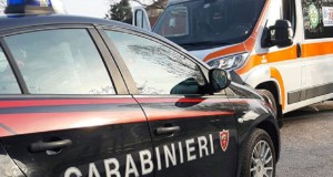 Donna colta da malore in strada, salvata da carabinieri e 118