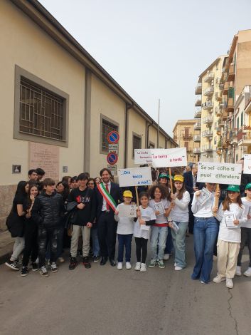 Studenti via Li Muli