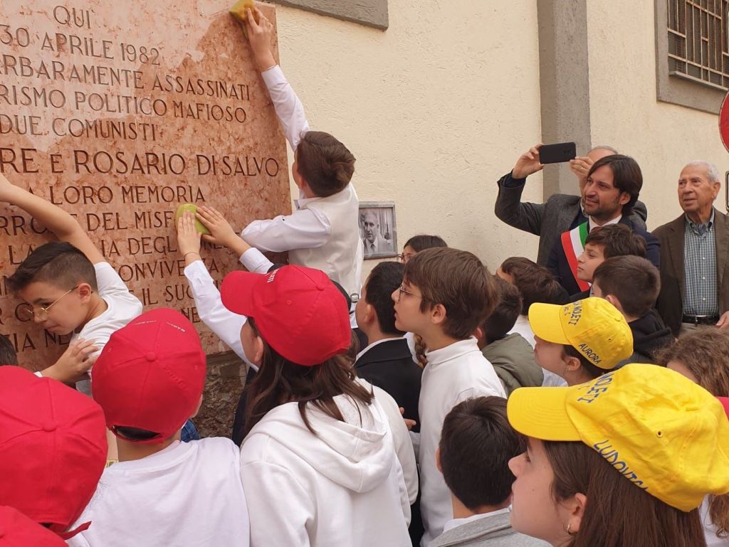Studenti in via Li Muli