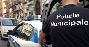 Ordinanza anti movida selvaggia a Floridia ma non ci sono i vigili, sindacato contro sindaco
