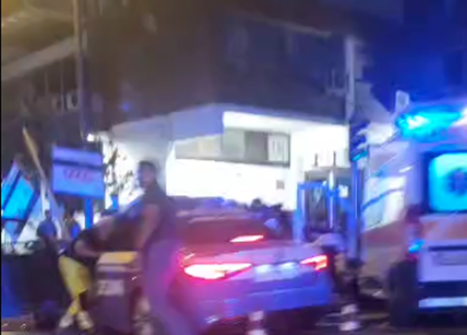 Incidente stradale tra una moto e volante della polizia, grave un ...