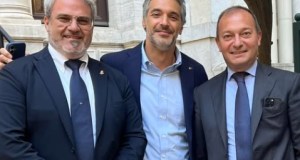 Elezioni Augusta, simbolo negato a Di Mare: la stoccata di FdI: “Si guadagna, non si eredita”