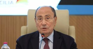 Schifani: “Debito azzerato e Sicilia in crescita”, ipotesi ricandidatura nel 2027
