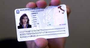 Carta d’identità senza scadenza per gli over 70: cosa cambia davvero