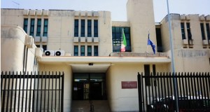 Minaccia avvocato con la pistola per avere il ricorso, resta in carcere l’anziano di Cerda