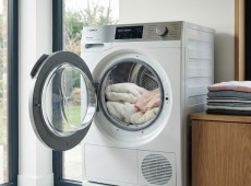 L’elettrodomestico essenziale: il valore del tempo e della cura dei capi