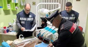 Carabinieri scoprono falso dentista nel Palermitano, denunciato