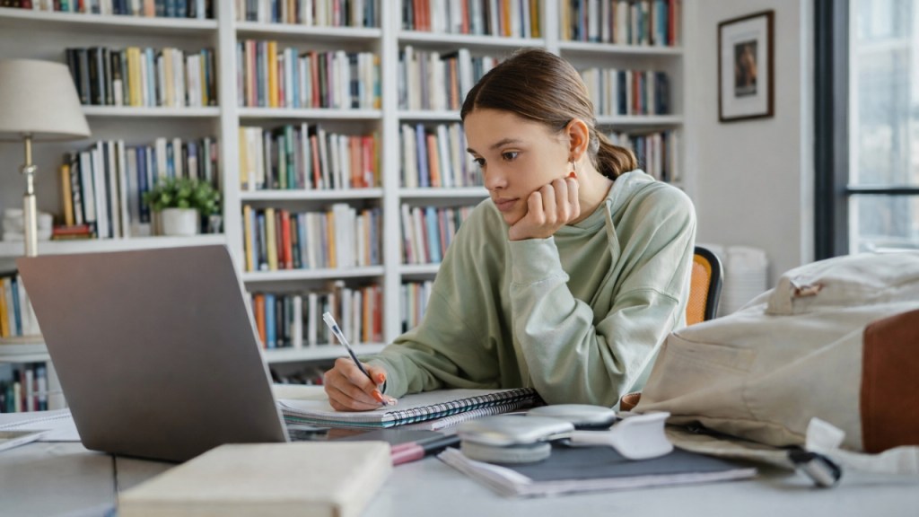 Studentessa università online