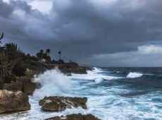 Sicilia nella morsa del maltempo: vento forte e rischio mareggiate