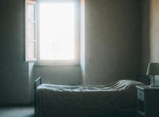 “Volevo rimettermi alla volontà di Dio”: figlio arrestato dopo l’interruzione delle cure alla madre