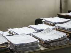 Il cognome diventa motivo di disagio: tre fratelli lo cambiano