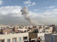 Stati Uniti e Israele attaccano l’Iran: raid vicino all’ufficio di Khamenei, Teheran lancia i missili