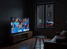 Napoli, lite per rigore negato: 40enne accoltellato dalla moglie