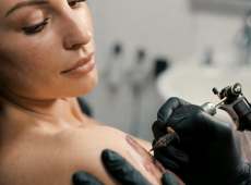 Tatuaggi, cosa succede davvero al sistema immunitario