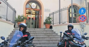 Aggrediscono i carabinieri durante un controllo, due uomini arrestati a Palermo
