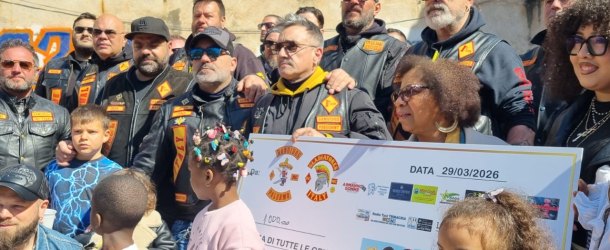 Moto, uova e un assegno per “Casa di tutte le genti”: festa alla Zisa con i Bandidos MC