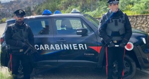 Finto carabiniere truffa un’anziana a Pettineo, arrestato trentenne catanese