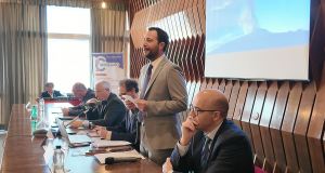 Cenere vulcanica da rifiuto speciale a materia prima, nasce la filiera del riuso dei “prodotti” del Vulcano